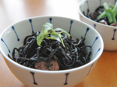 長ひじきと鶏レバーの煮物